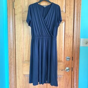 Women’s wrap style top navy blue Lands’ End short sleeved knee length dress